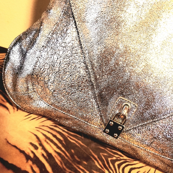 ALEXIS HUDSON- Silver Imp.  Metallic Leather Handbag- Vintage NWOT - Picture 8 of 12
